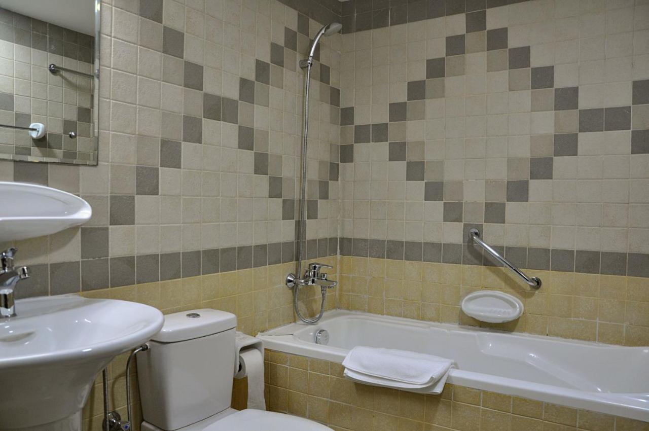 Care Holiday Homes Apartments Barsha Heights 두바이 외부 사진