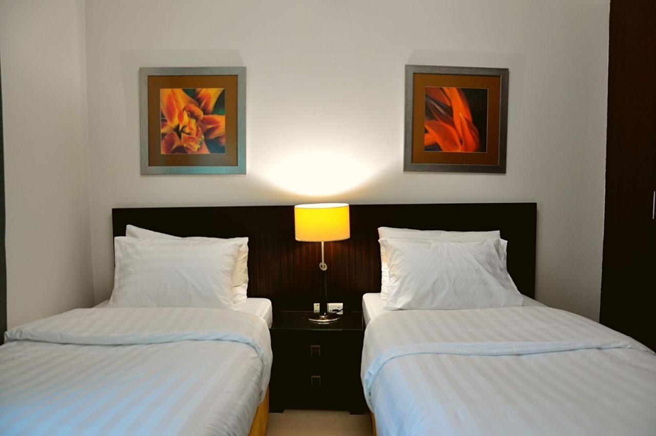 Care Holiday Homes Apartments Barsha Heights 두바이 외부 사진