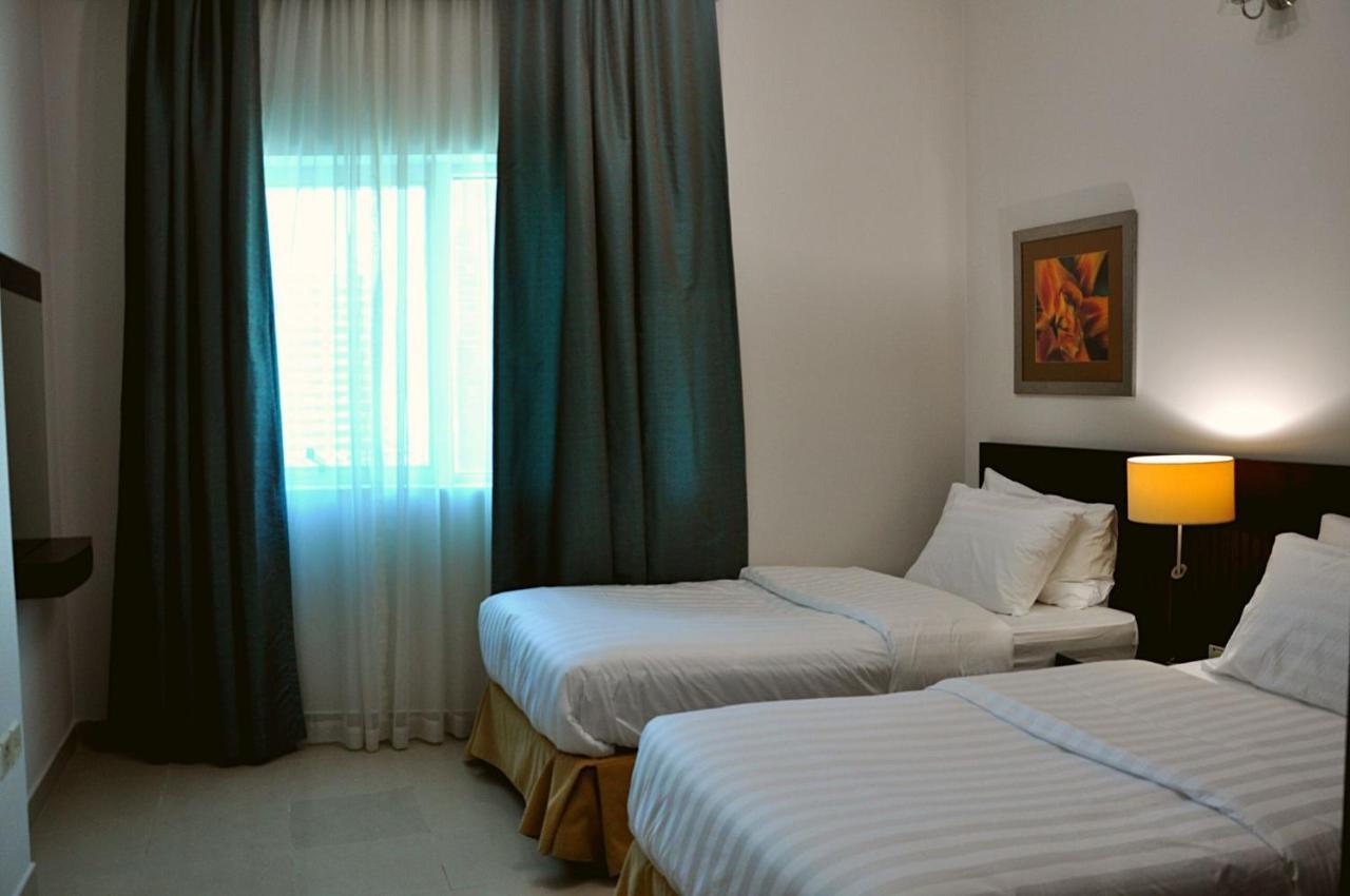 Care Holiday Homes Apartments Barsha Heights 두바이 외부 사진